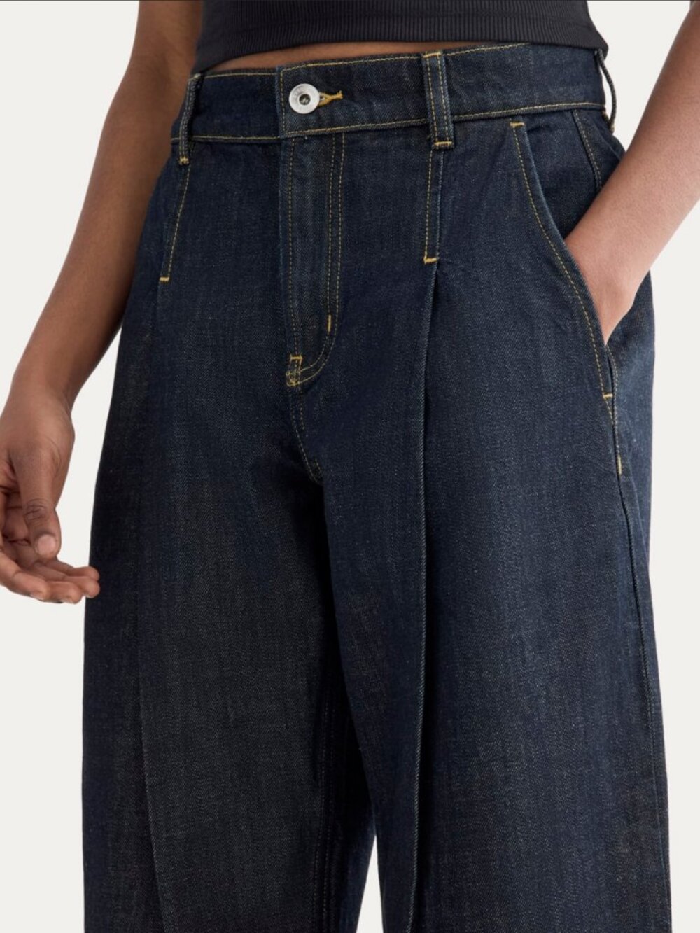 Everlane High Rise Pleated Jean Dark Indigo - Picture 4 of 9